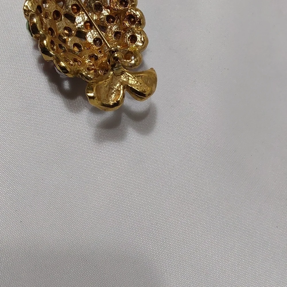 KOI/ MULTICOLORED PUFFER FISH PIN BROOCH‎